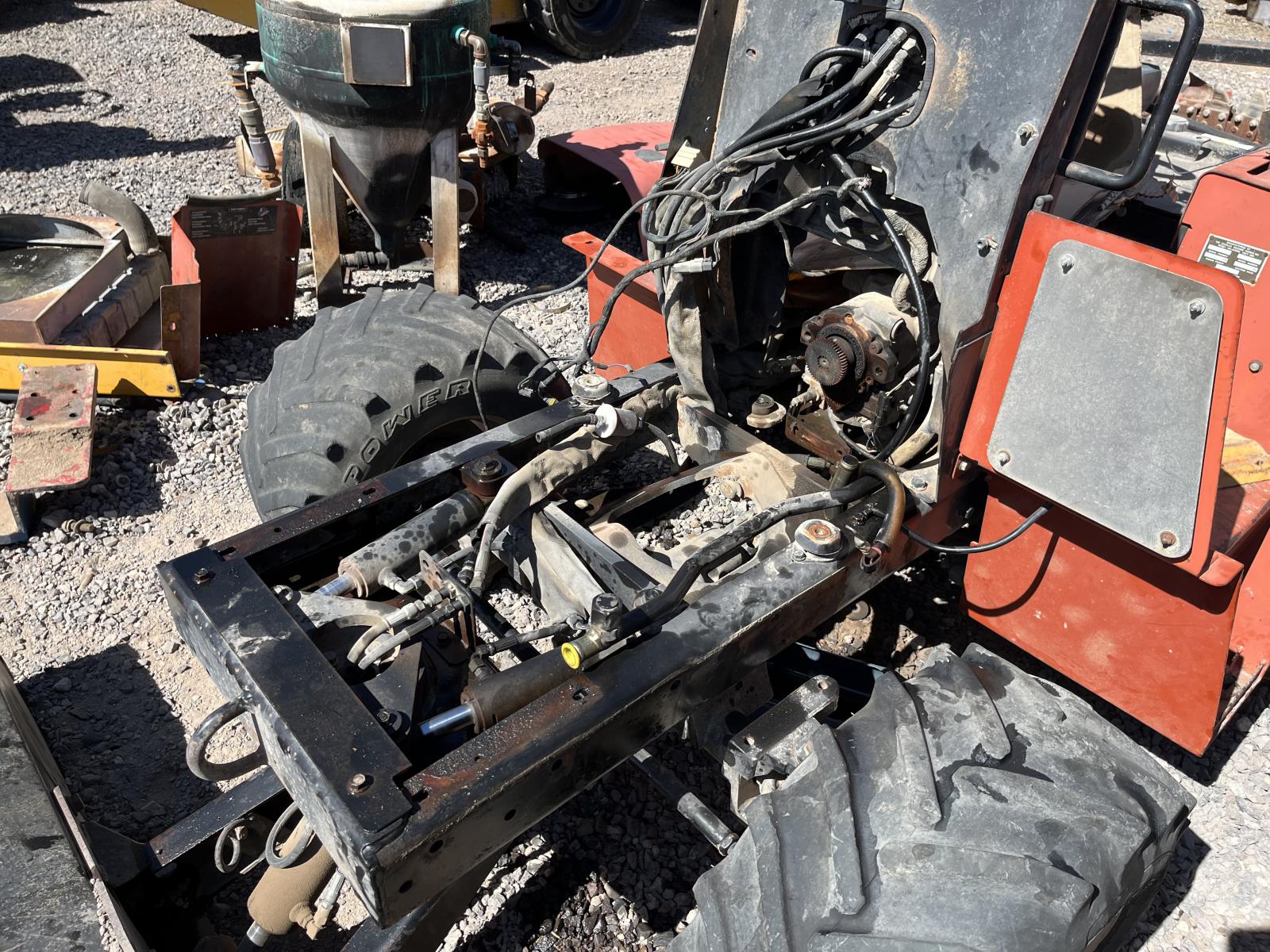 ./imagenes/INVOICE/2019/16791/ZANJADORA DITCH WITCH RT40 (5).JPG